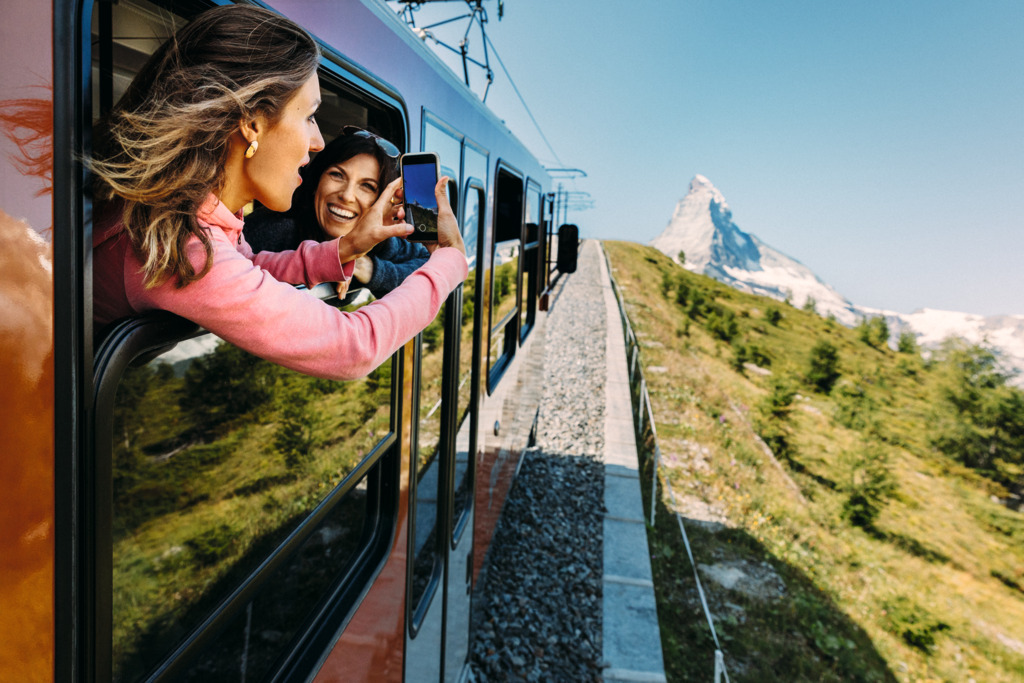 7 mountain peaks that you can take the cable car to – image 2